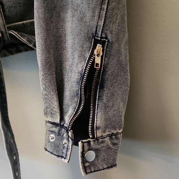 Fashion Nova Light Blue Denim Jacket - Picture 3 of 7